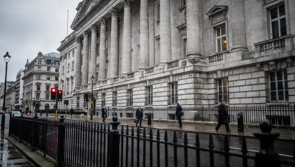 Bank of England Poised to Cut Rates to Three-Year Low