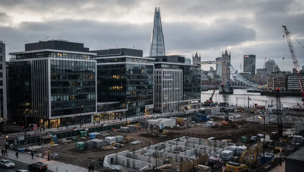 Lowest G7 Investment Puts UK Economy Under Pressure