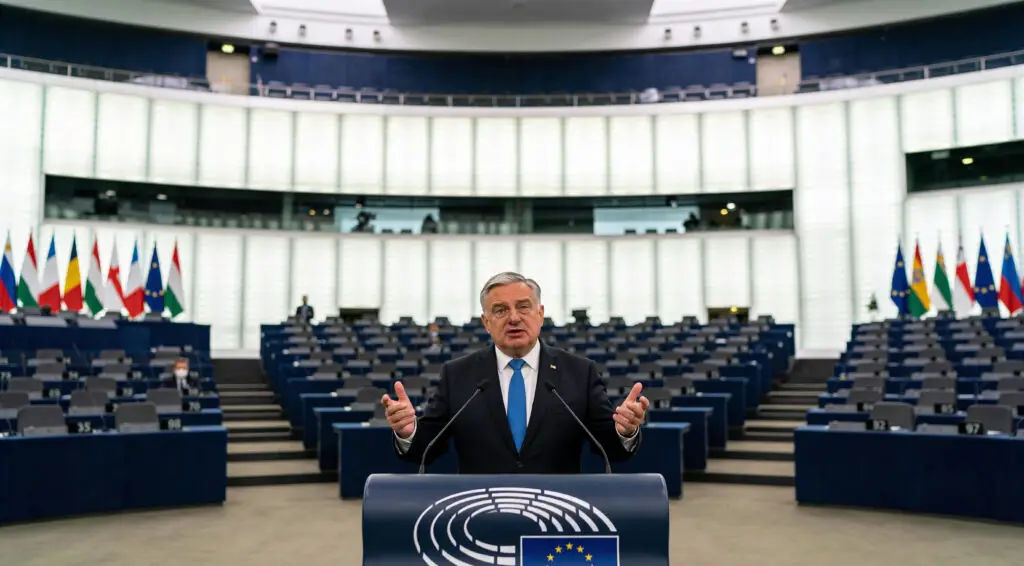 Orban Warns EU Greater Threat Than Russia Before Vote