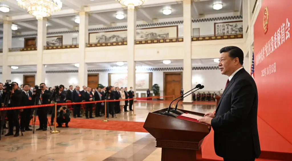 Xi Outlines Key Economic Tasks in New Policy Article Plan
